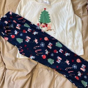 Hanna Andersson Cream and Navy Holiday Pajama Set